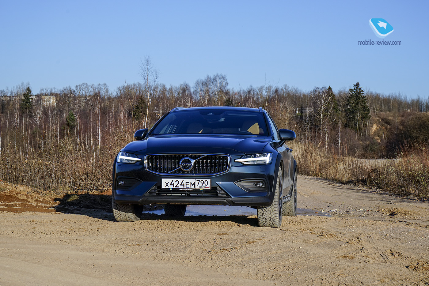  Volvo V60 Cross Country.  