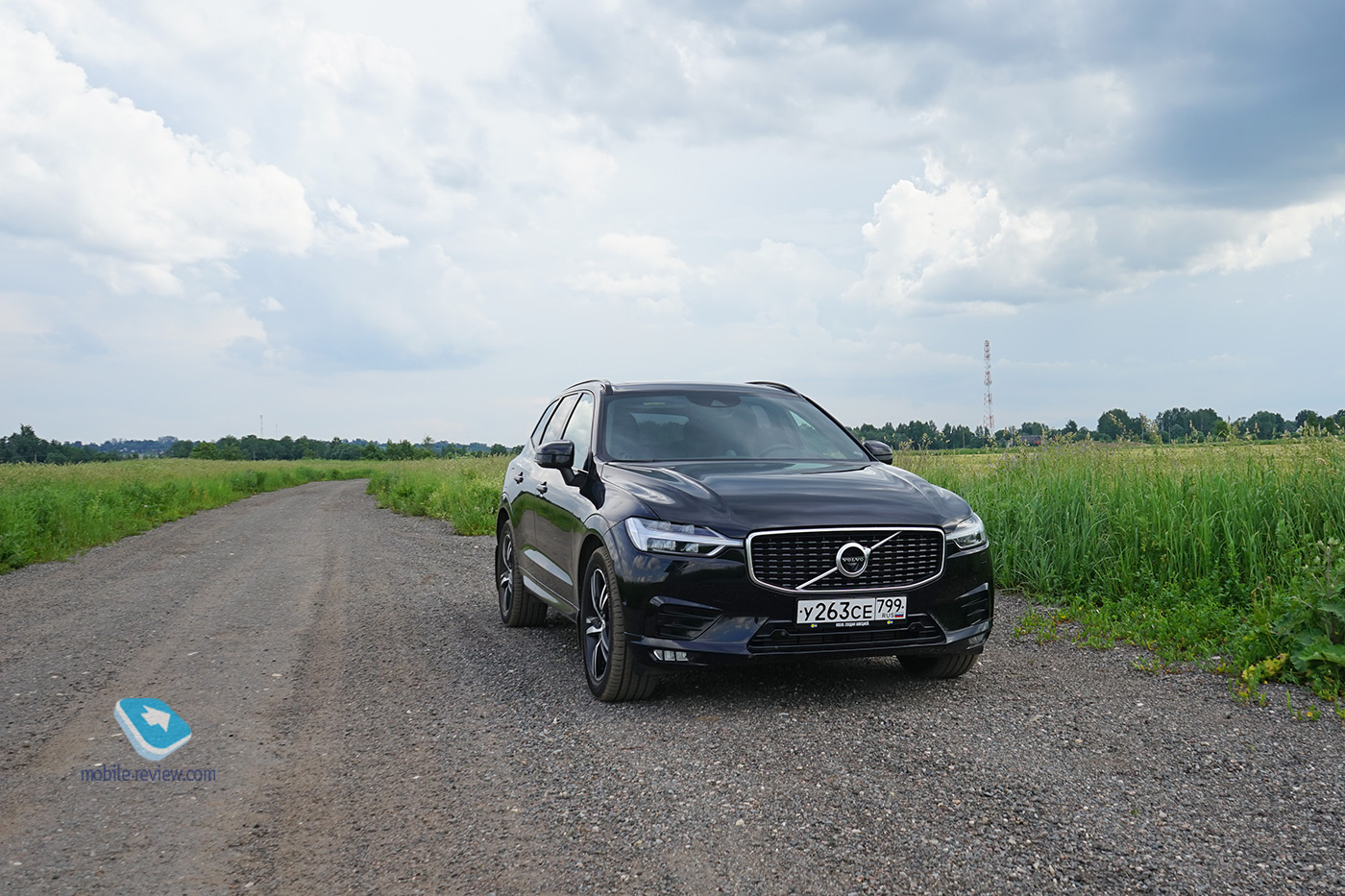  Volvo XC60.    