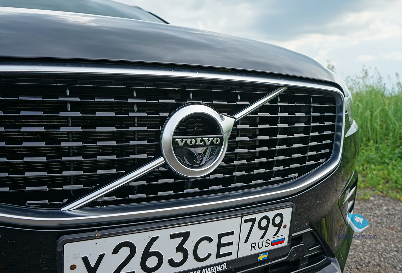  Volvo XC60.    