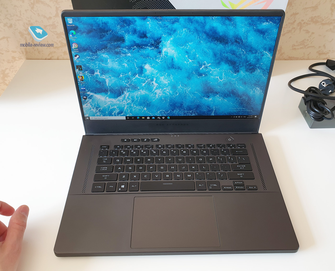 Asus Rog Zephyrus G15:  Nvidia + AMD  