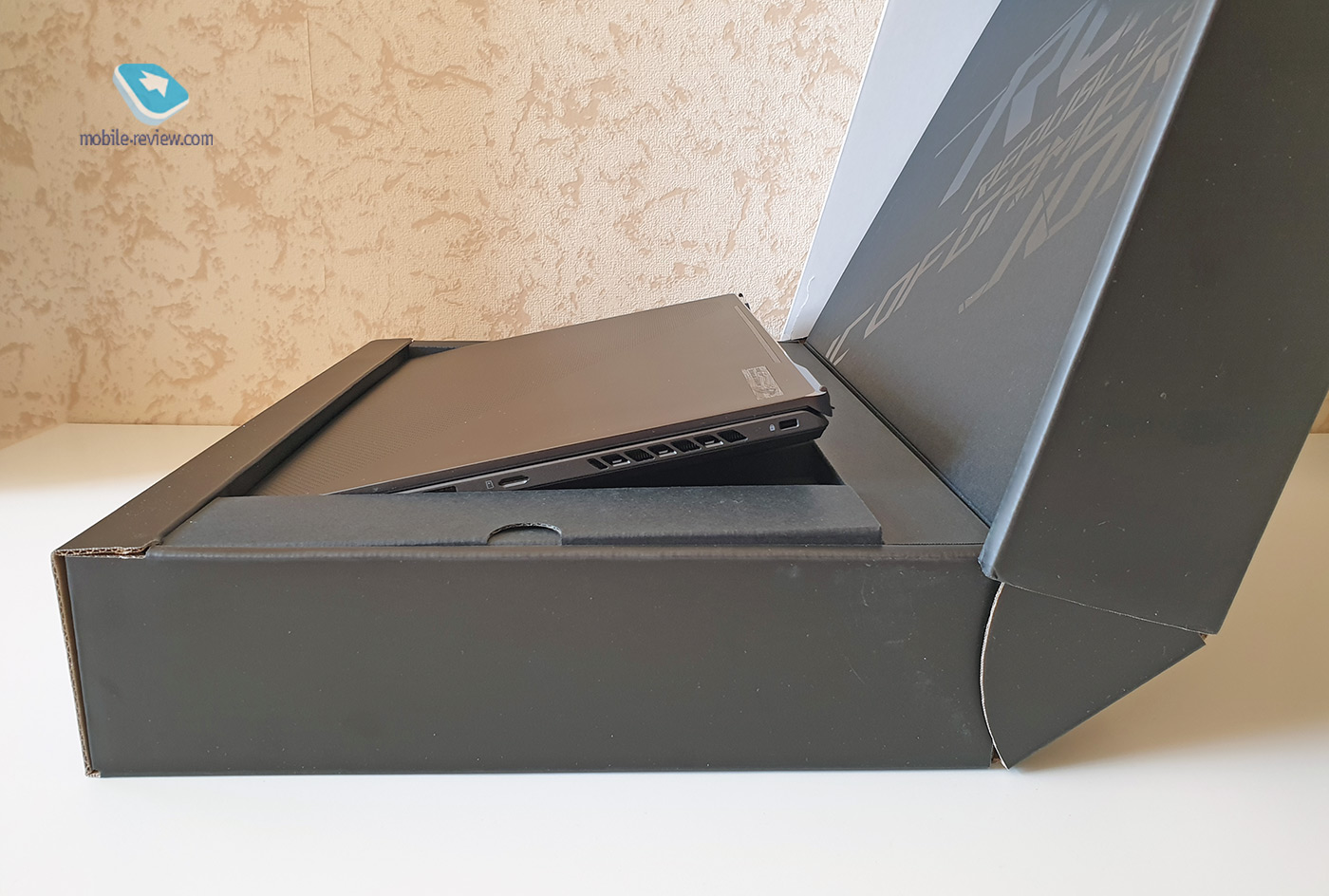 Asus Rog Zephyrus G15:  Nvidia + AMD  