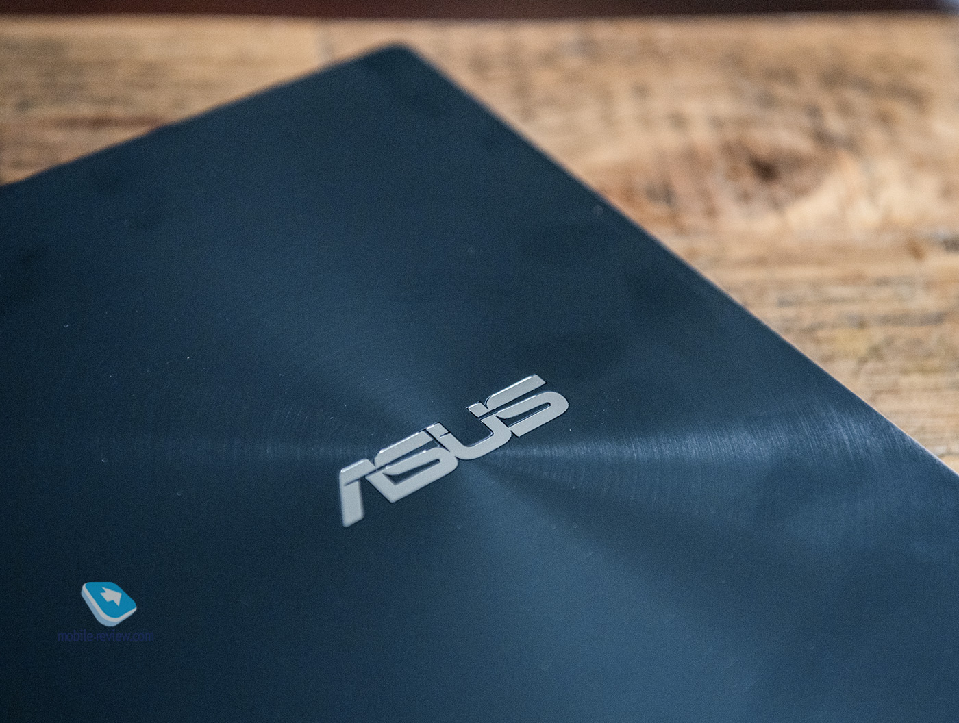   ASUS ZenBook Duo 14 (UX482E)