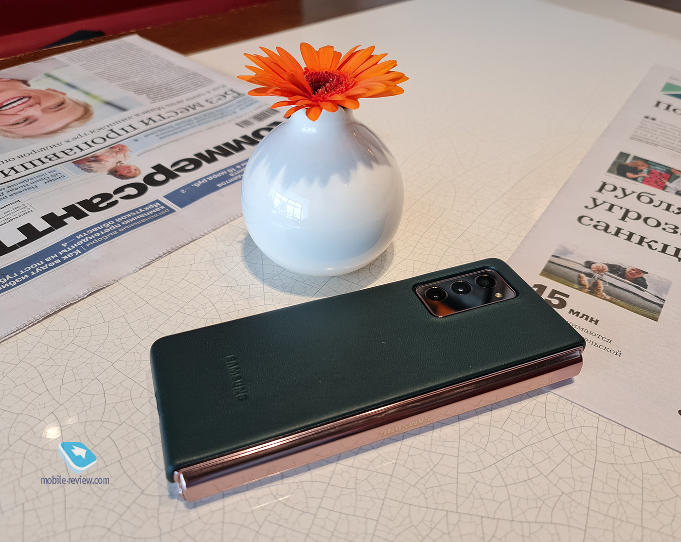    ,   Galaxy Z Fold2