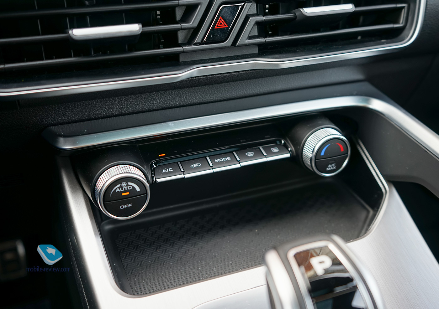  Geely Coolray.   ?