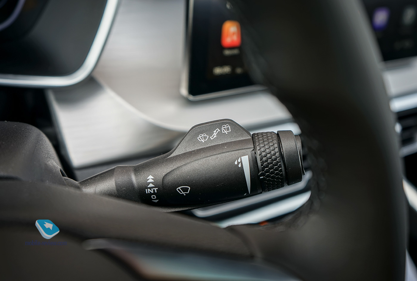  Geely Coolray.   ?