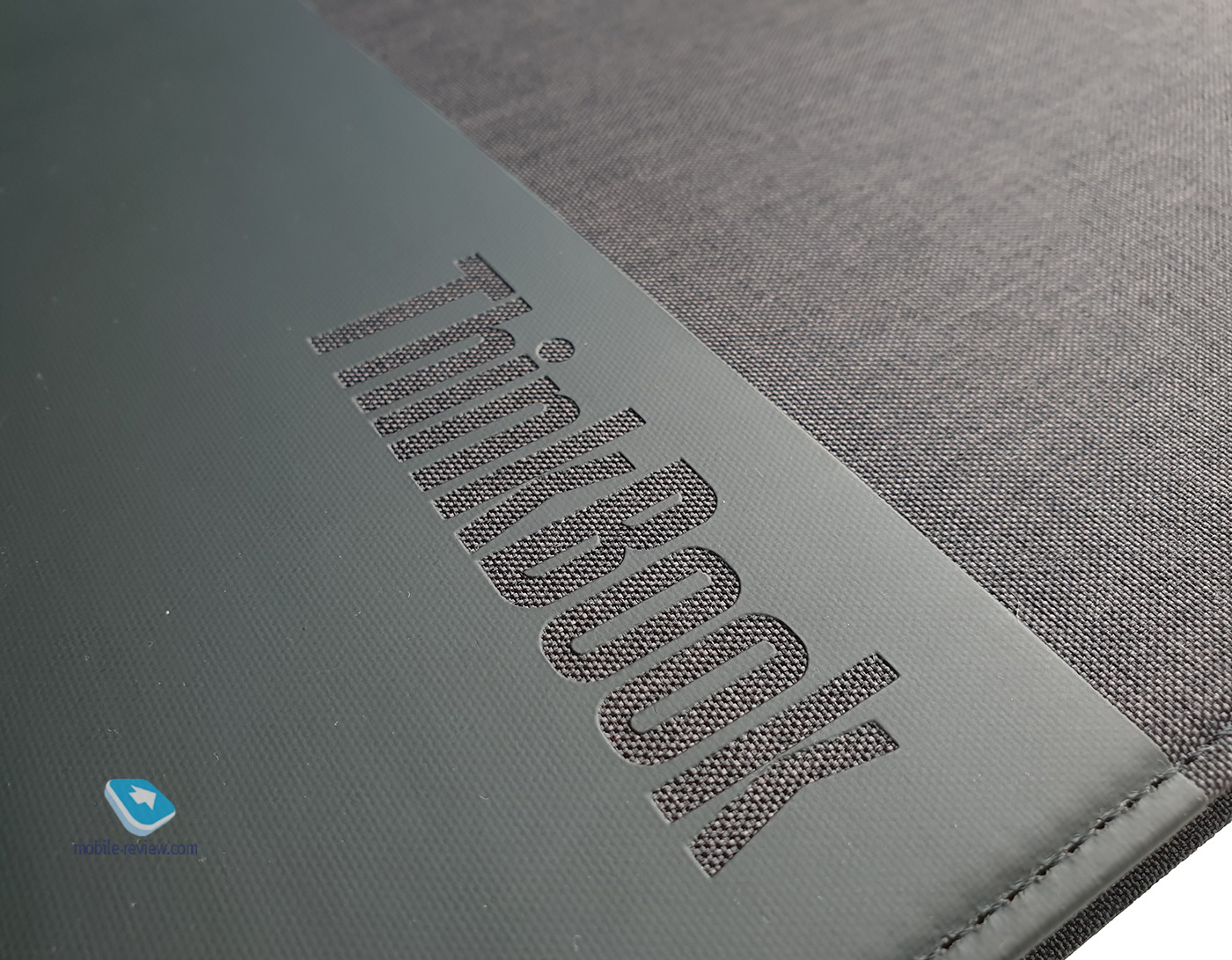  ThinkBook Plus:    E-Ink ?