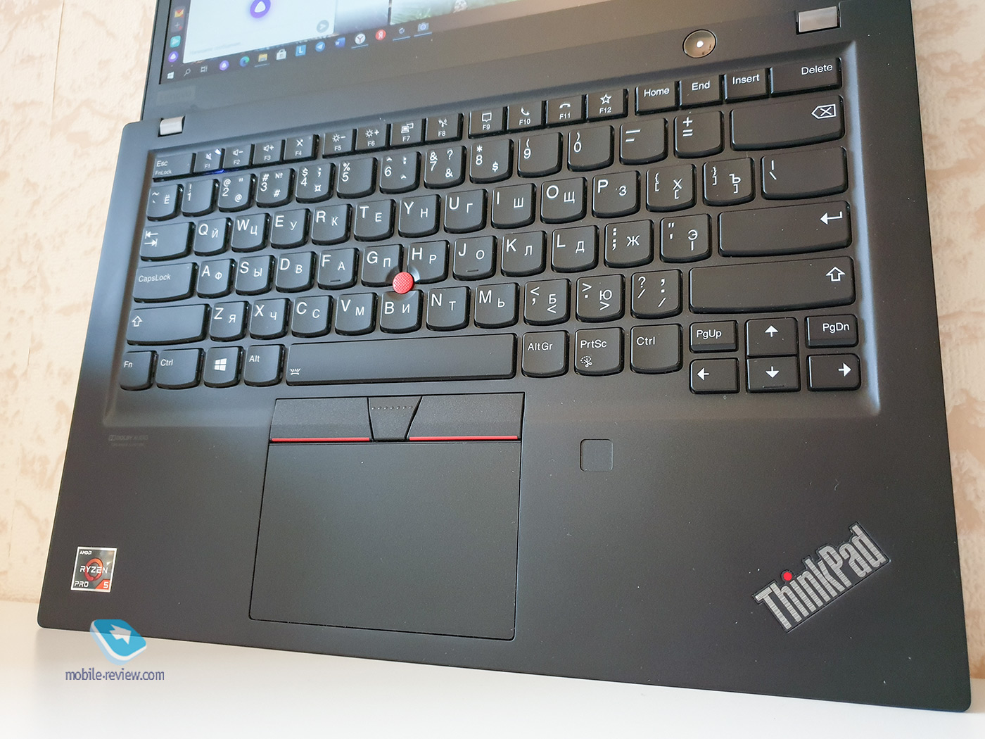  Lenovo ThinkPad T14s.    ThinkPad