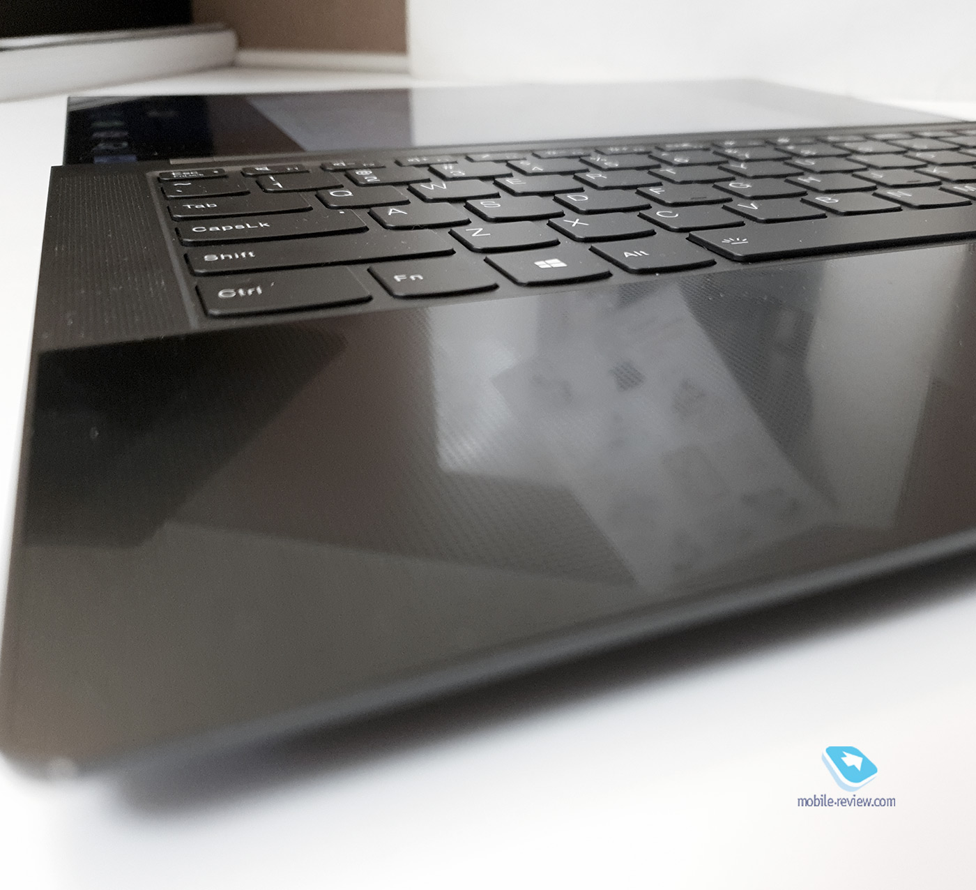  Lenovo Yoga Slim 9i:    11th Gen   Intel