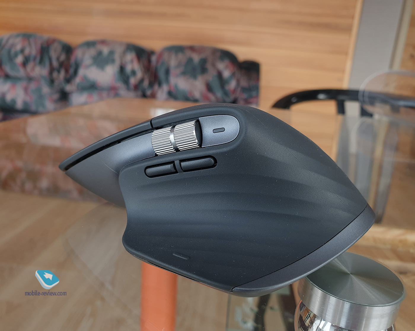 Logitech MX Master 3:      + 