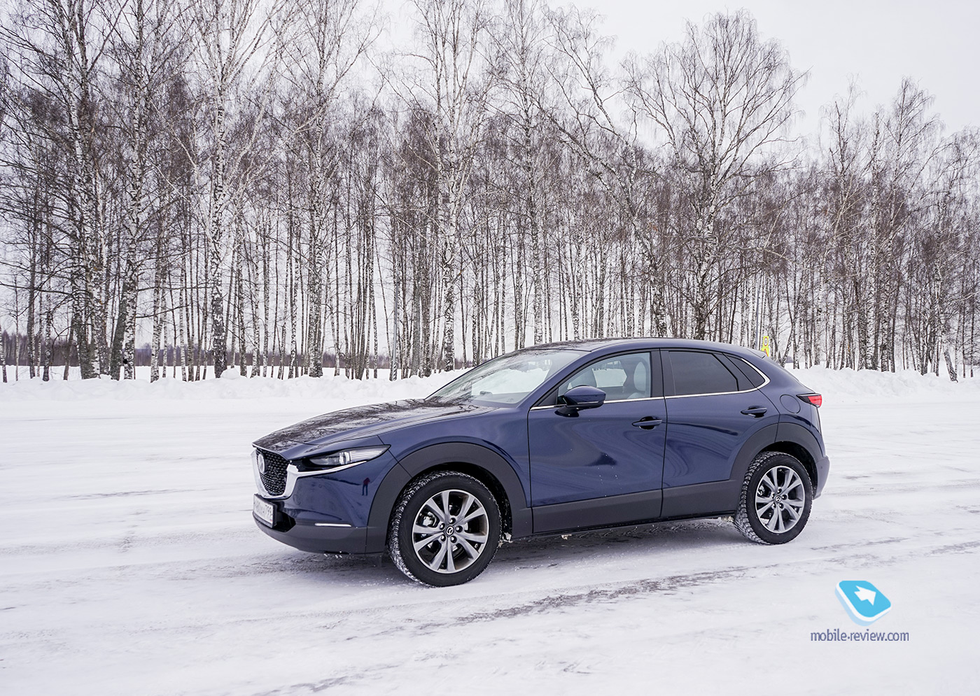  Mazda CX-30.  