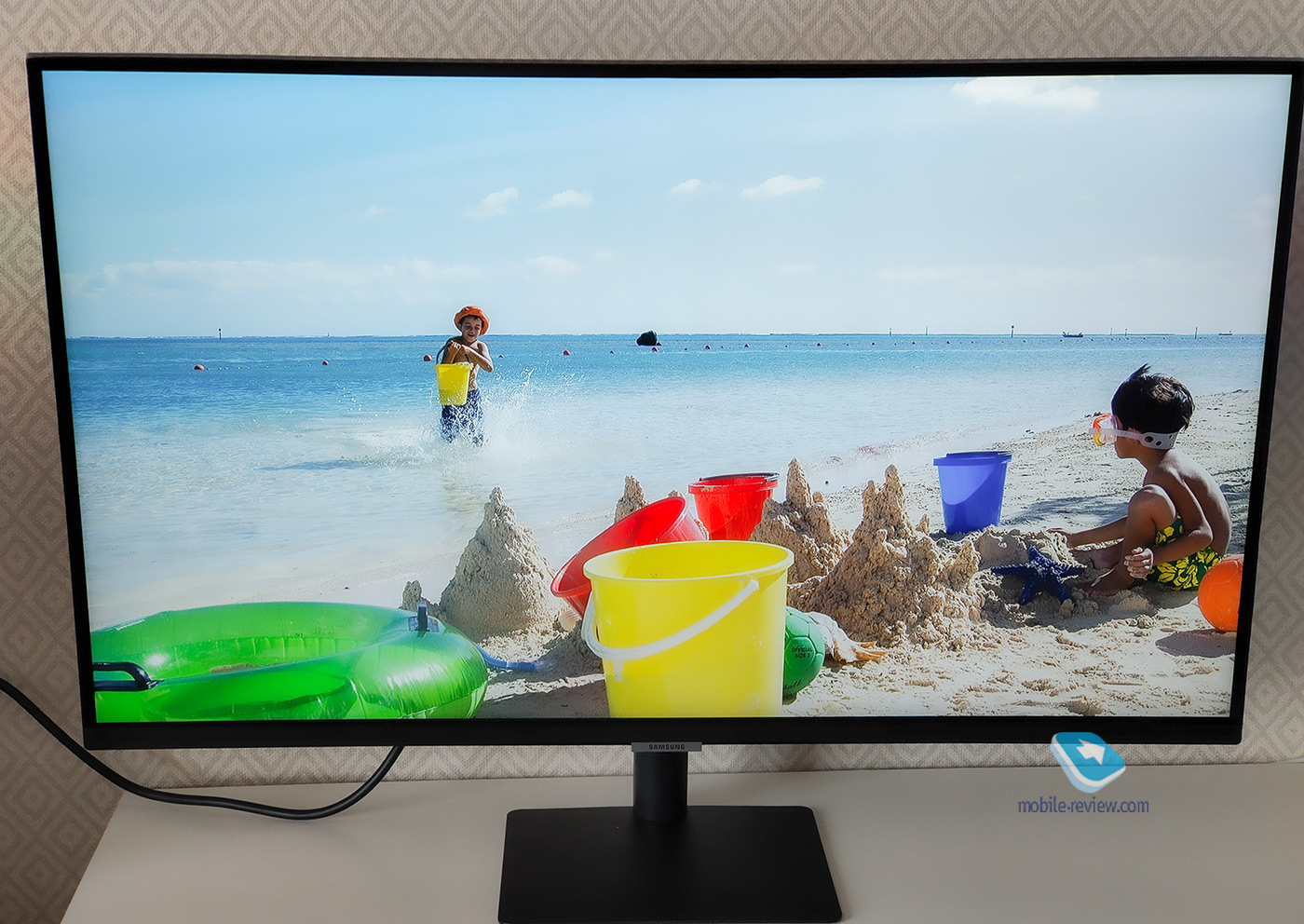  Samsung Smart Monitor M7