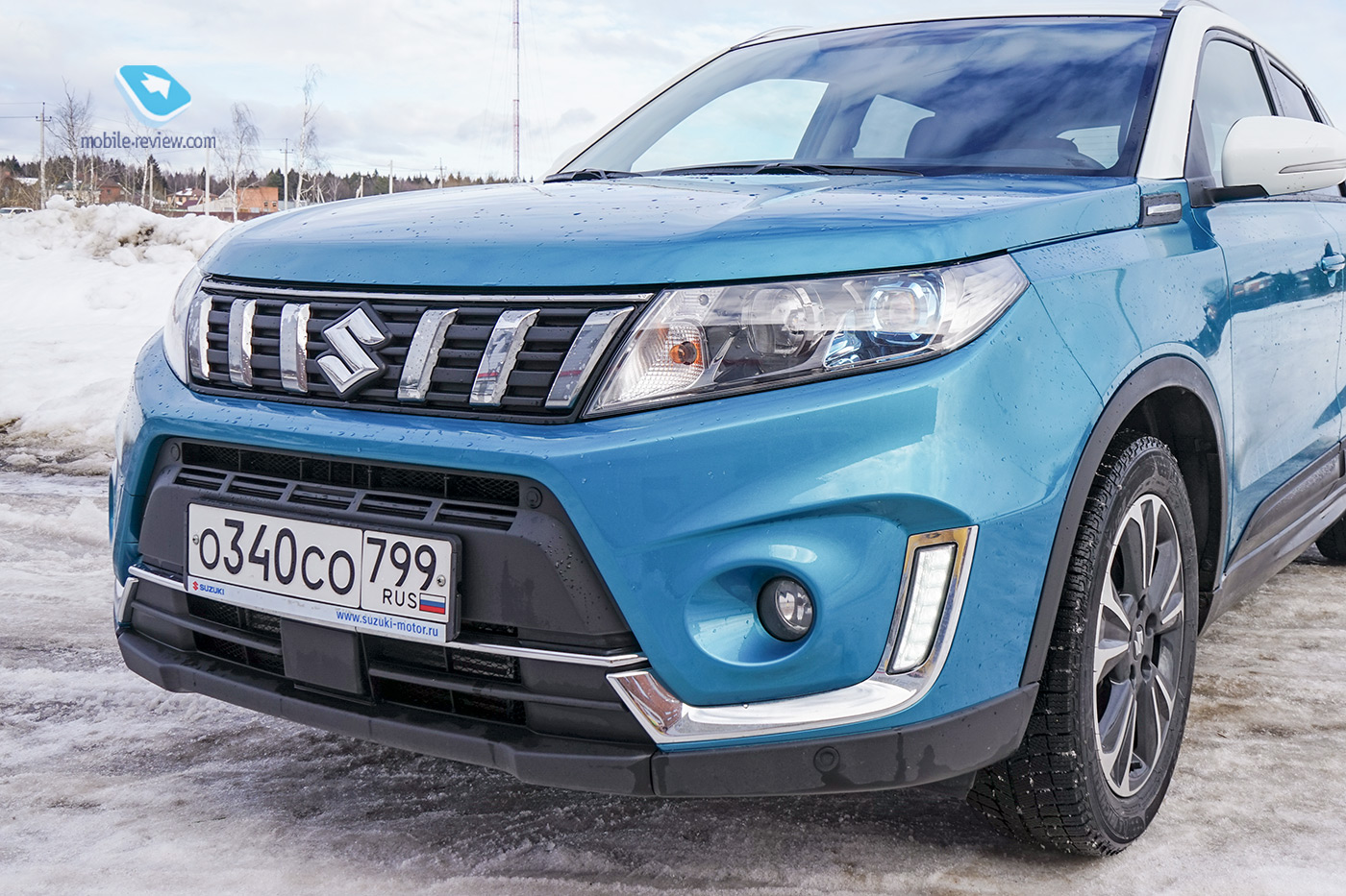  Suzuki Vitara.  