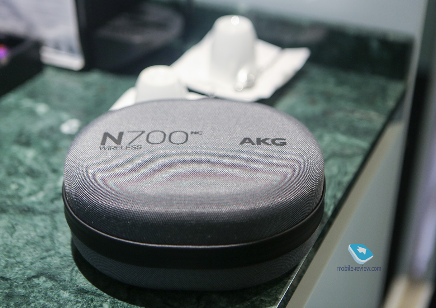    AKG N700nc.   Sony WH-1000XM2/XM3