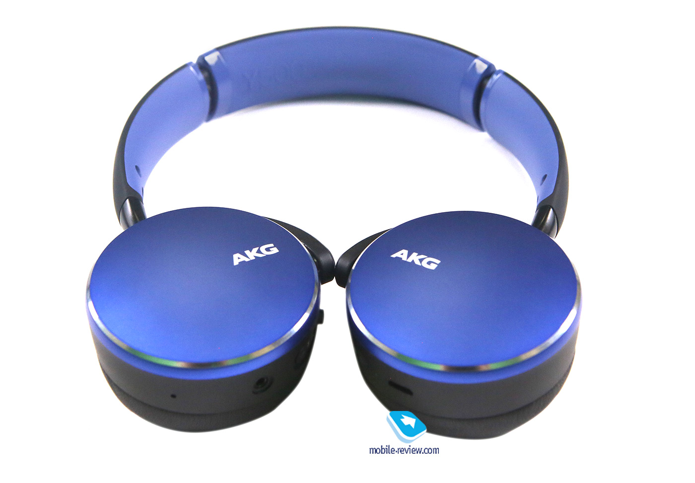    AKG Y500 Wireless