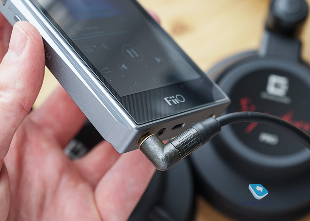 Hi-Fi  FiiO X5  