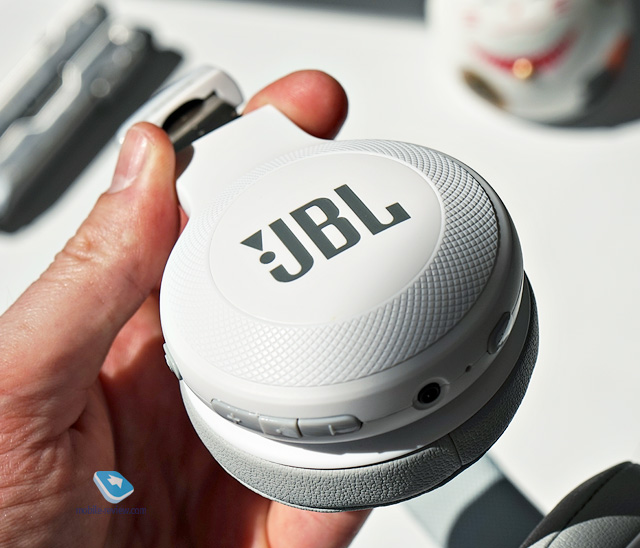 JBL E45BT