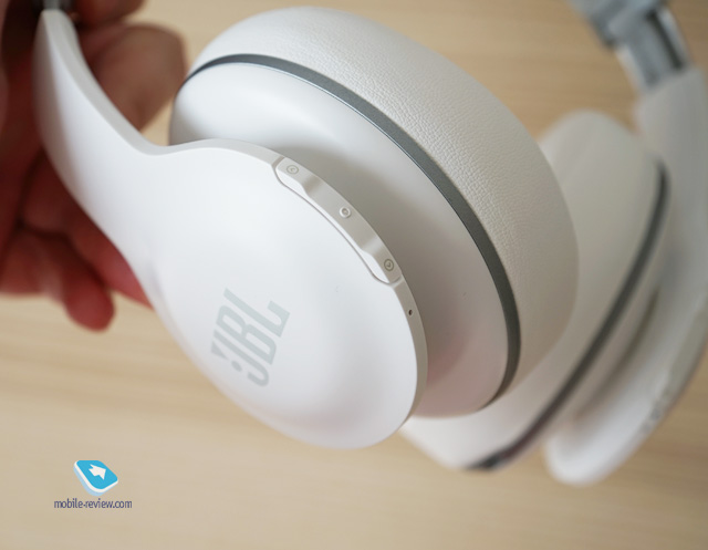 JBL Everest Elite 700