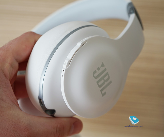 JBL Everest Elite 700