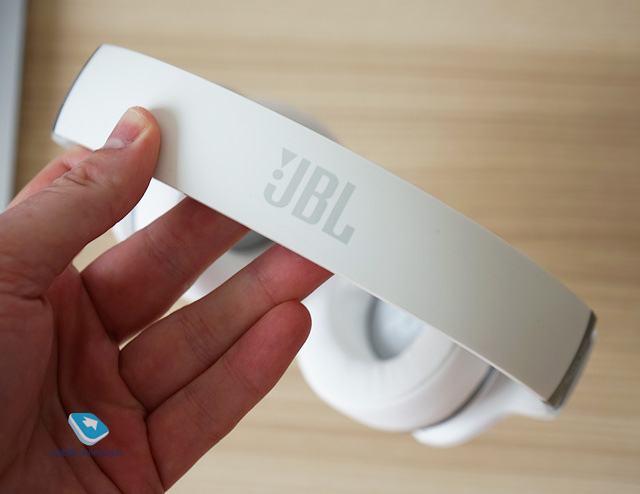 JBL Everest Elite 700