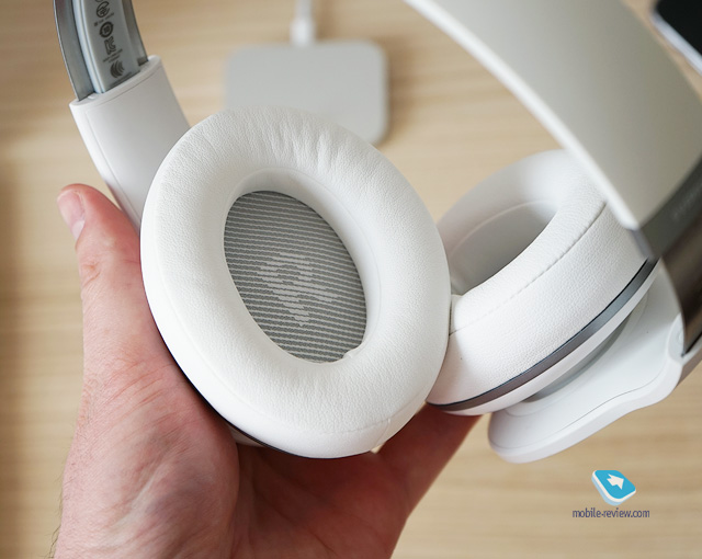 JBL Everest Elite 700