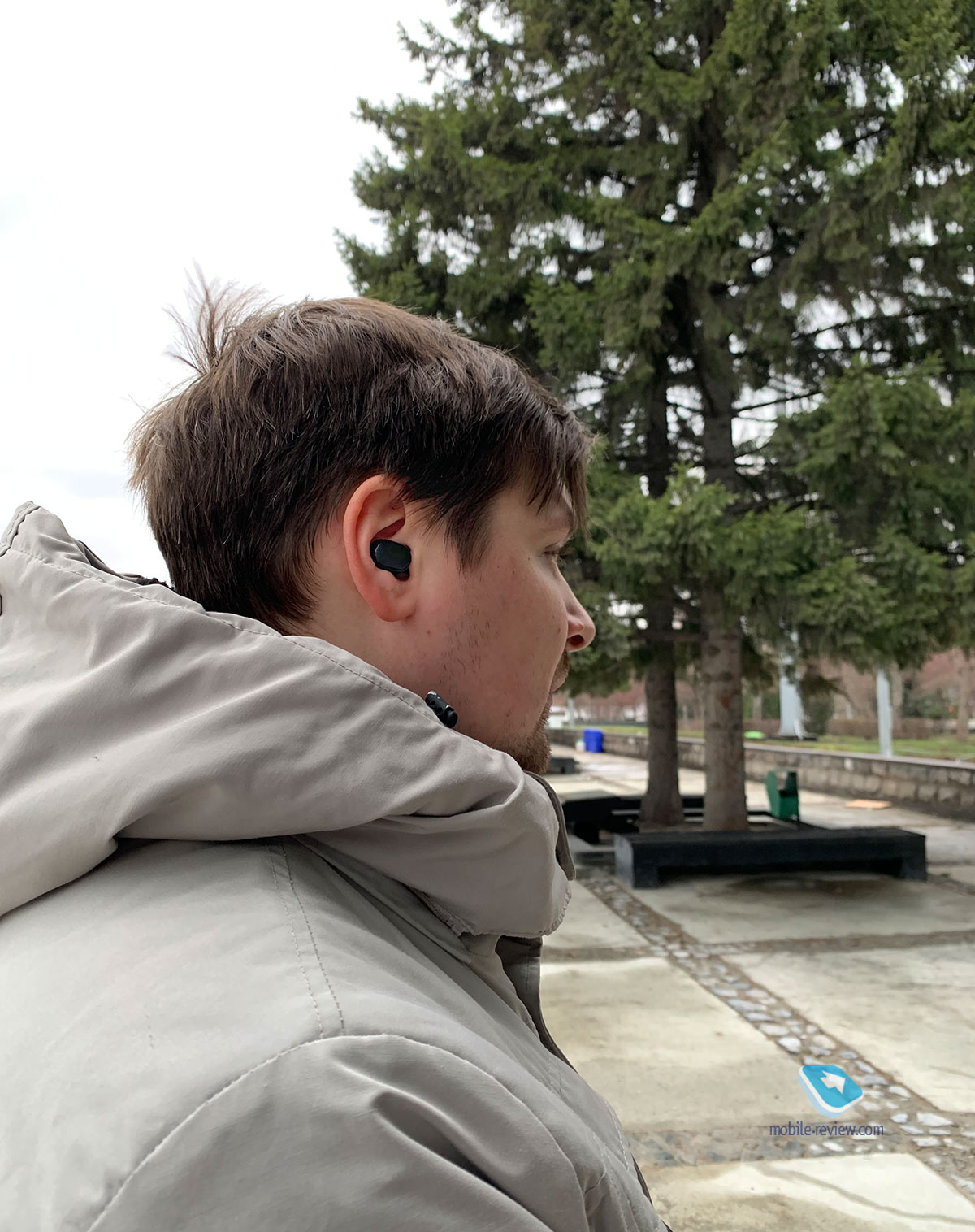Apple AirPods vs Redmi AirDots
