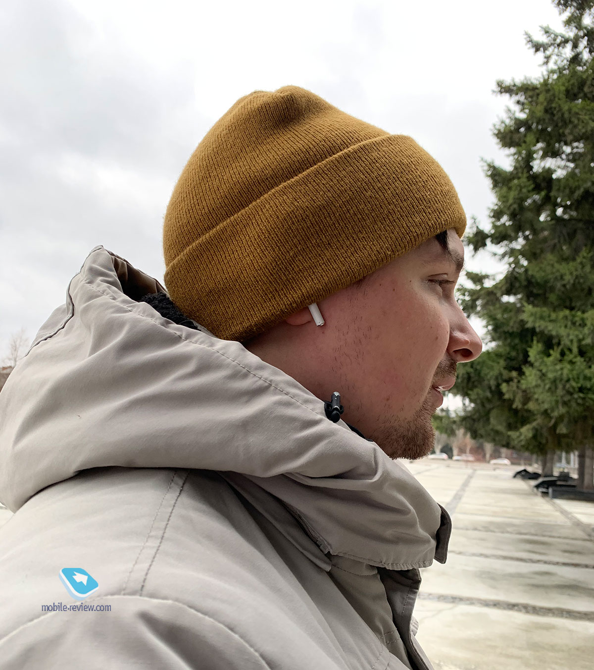 Apple AirPods vs Redmi AirDots