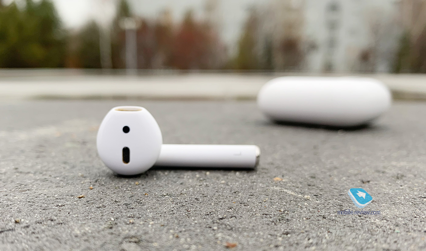 Apple AirPods vs Redmi AirDots