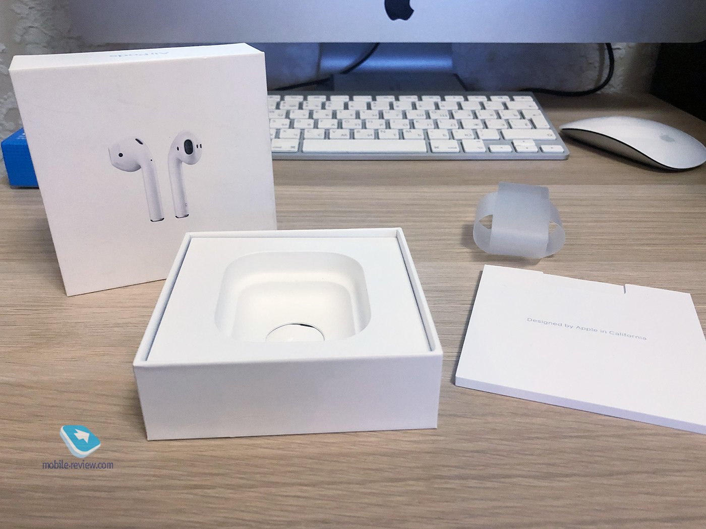 Apple AirPods vs Redmi AirDots
