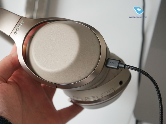 Sony MDR-1000X