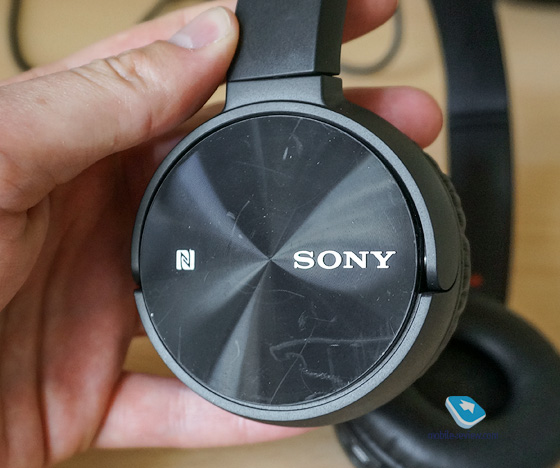  Sony MDR-ZX330BT