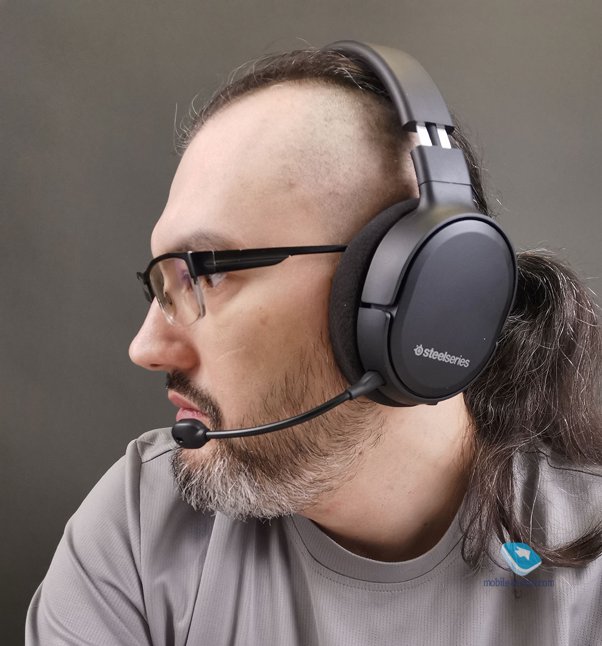    SteelSeries Arctis 1 Wireless  Arctis 3 Console