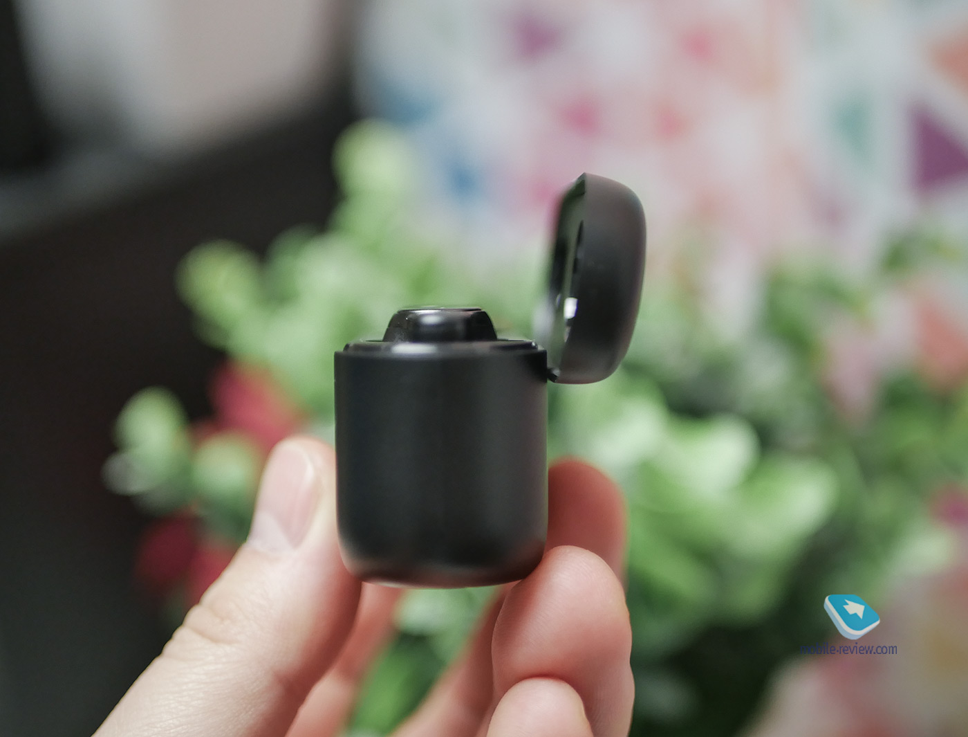  TWS- ZTE LiveBuds