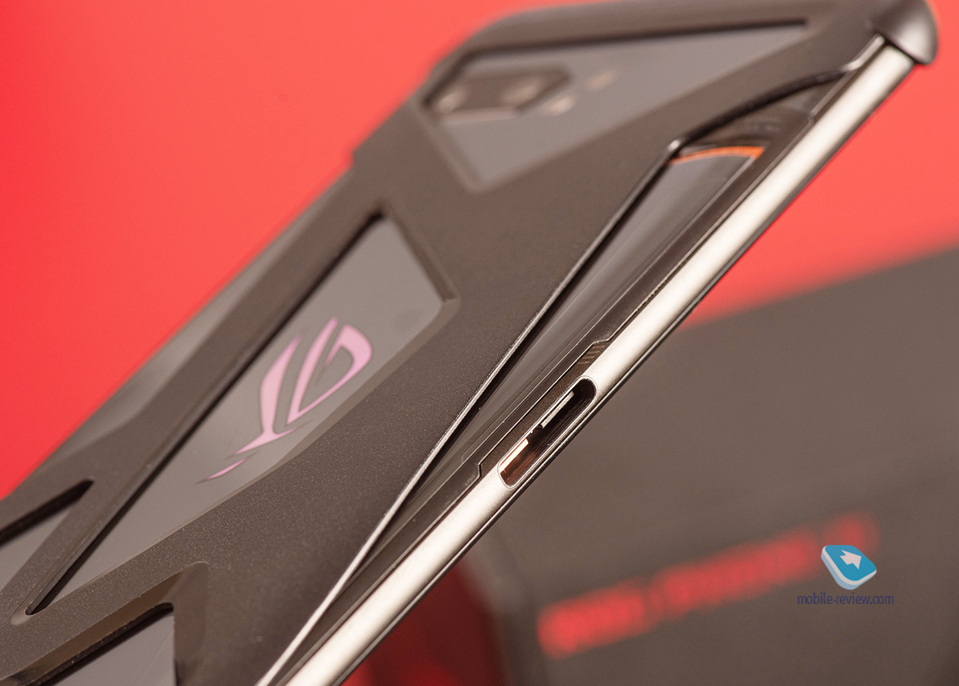   Asus ROG Phone II (ZS660KL)