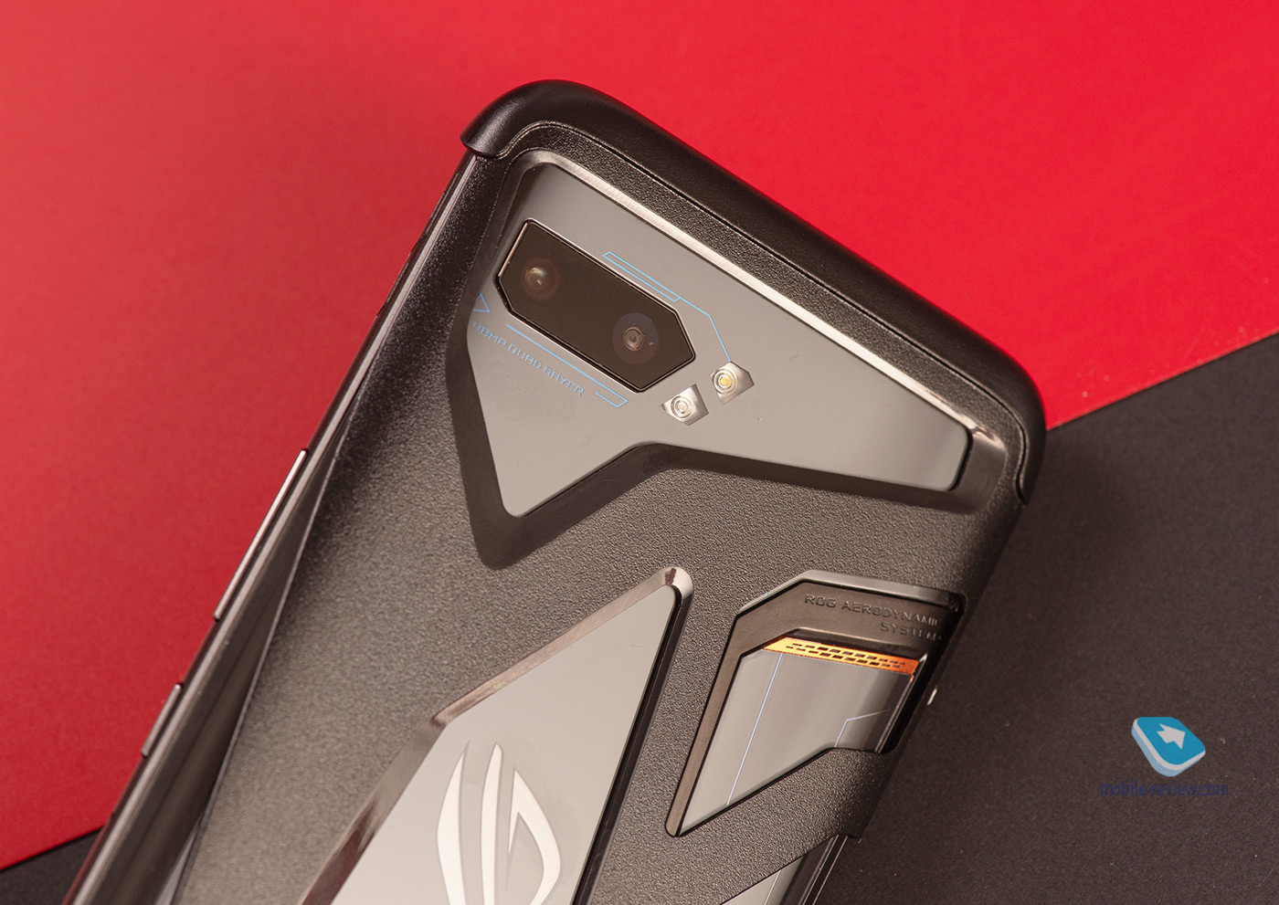   Asus ROG Phone II (ZS660KL)