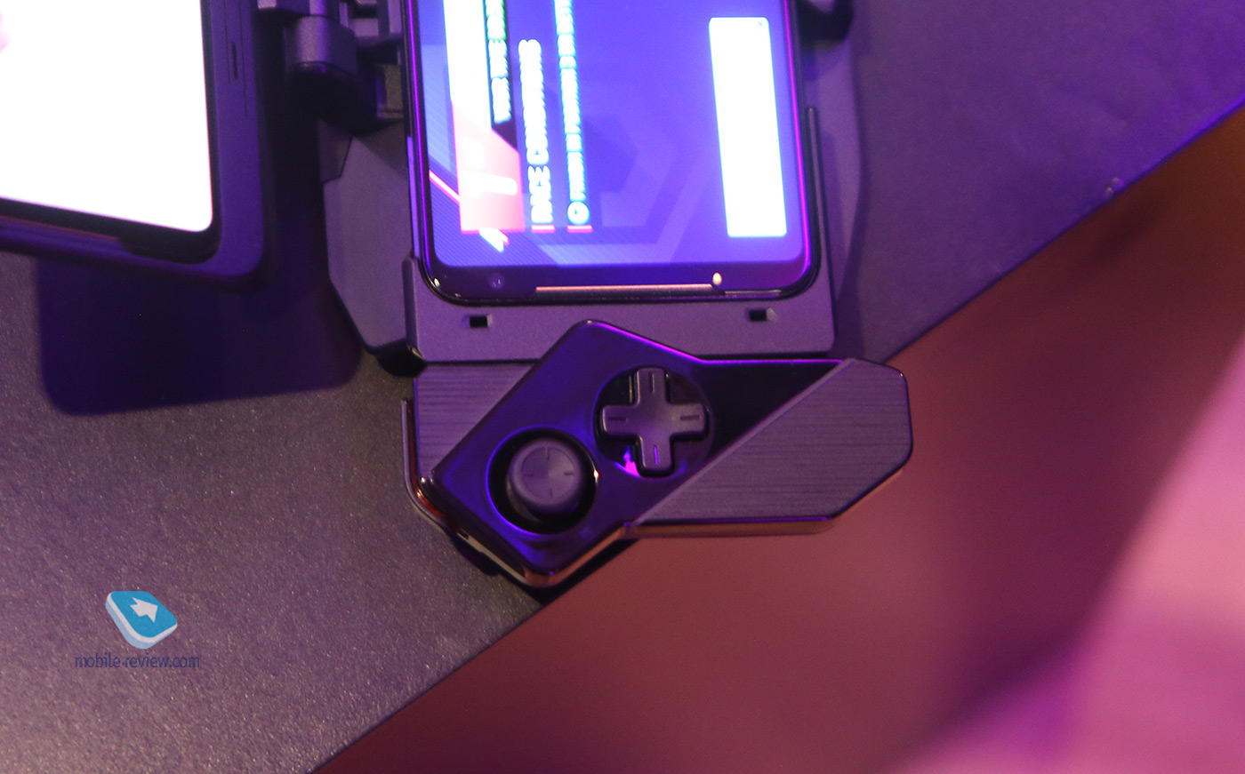 Первый взгляд на смартфон для геймеров – Asus ROG Phone II