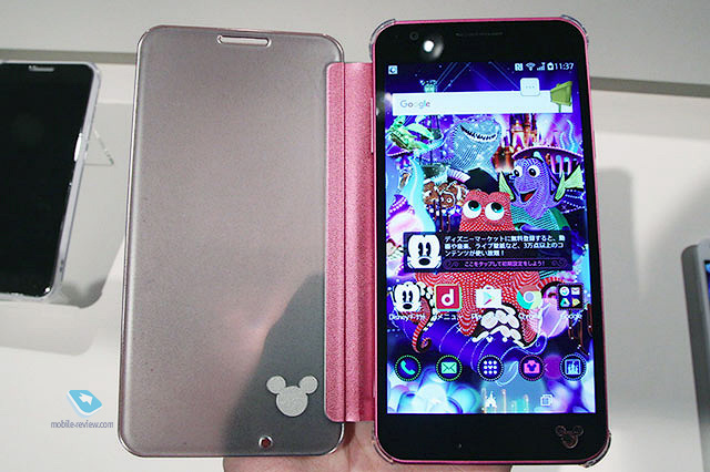 Docomo DM-02H Disney Mobile  LG