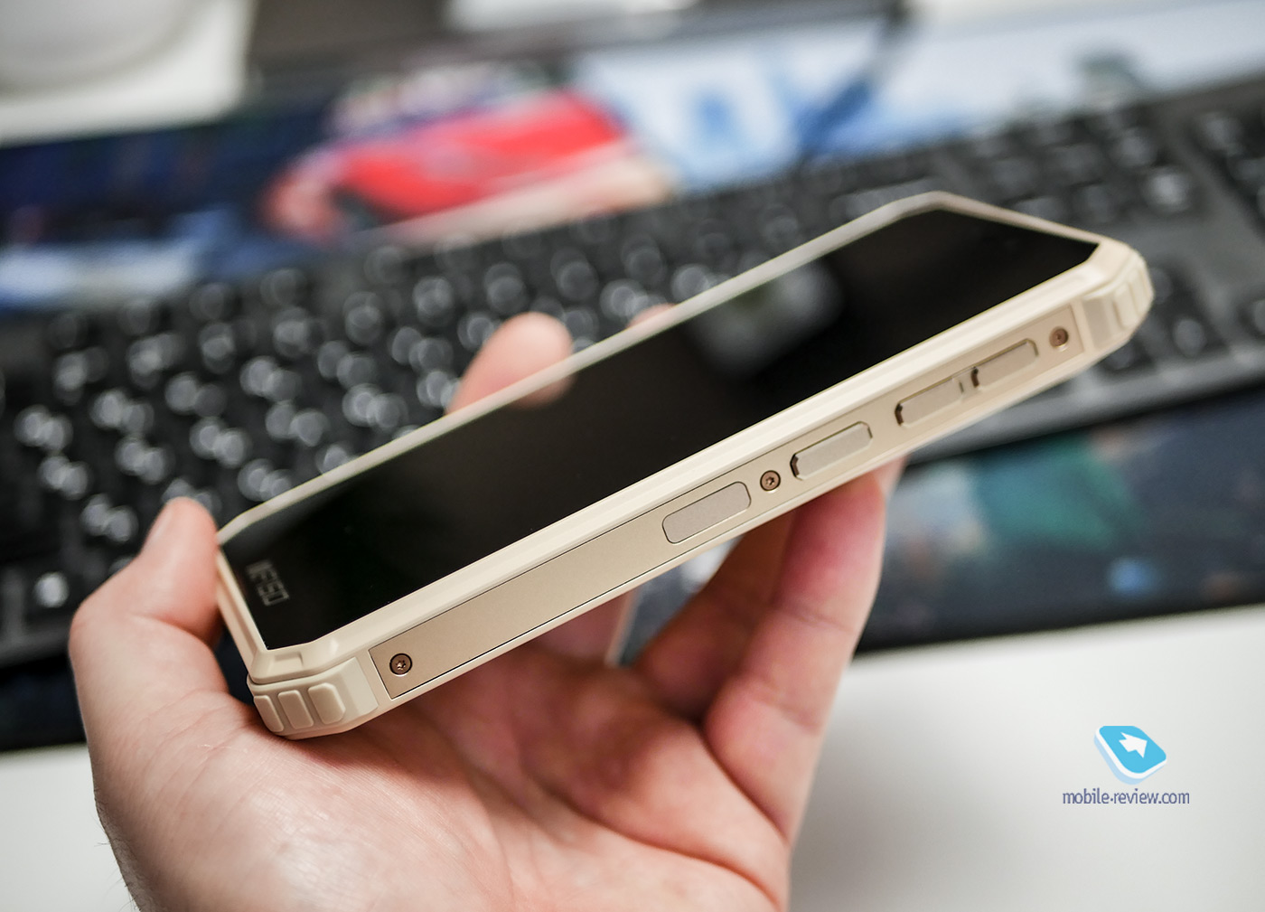 Обзор загадочного защищенного смартфона F150 B2021 – этот «зубр» вам точно не по зубам!