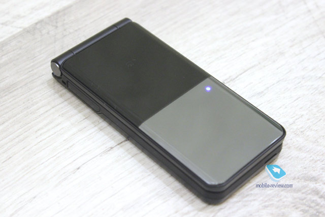   Fujitsu ARROWS Phone F-03L