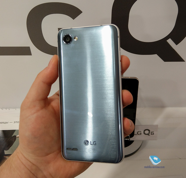 LG Q6α