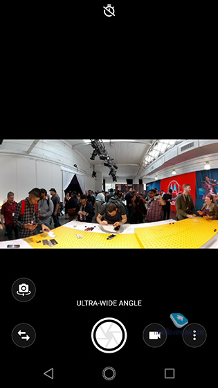 Первый взгляд на Moto Z2 Force и панорамную камеру Mod 360