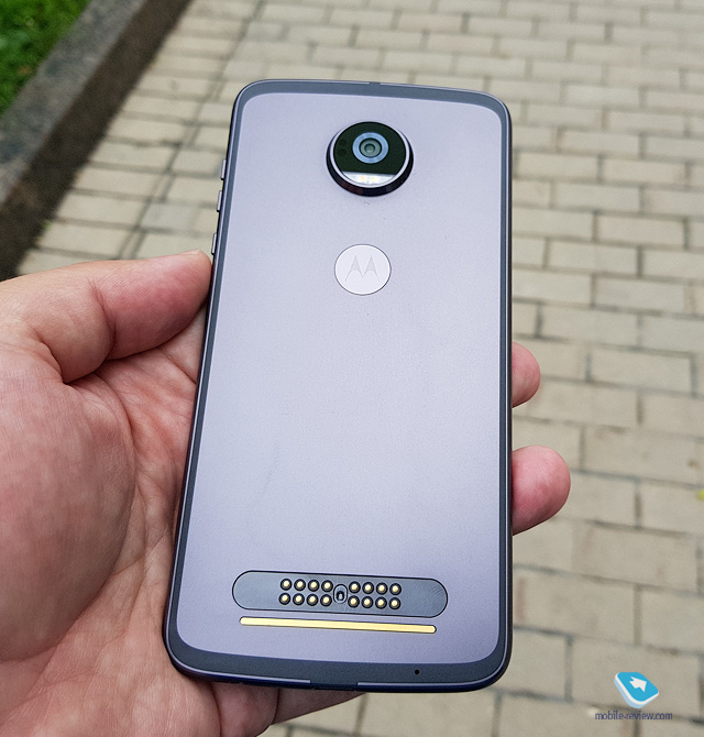 Motorola Z2 Play