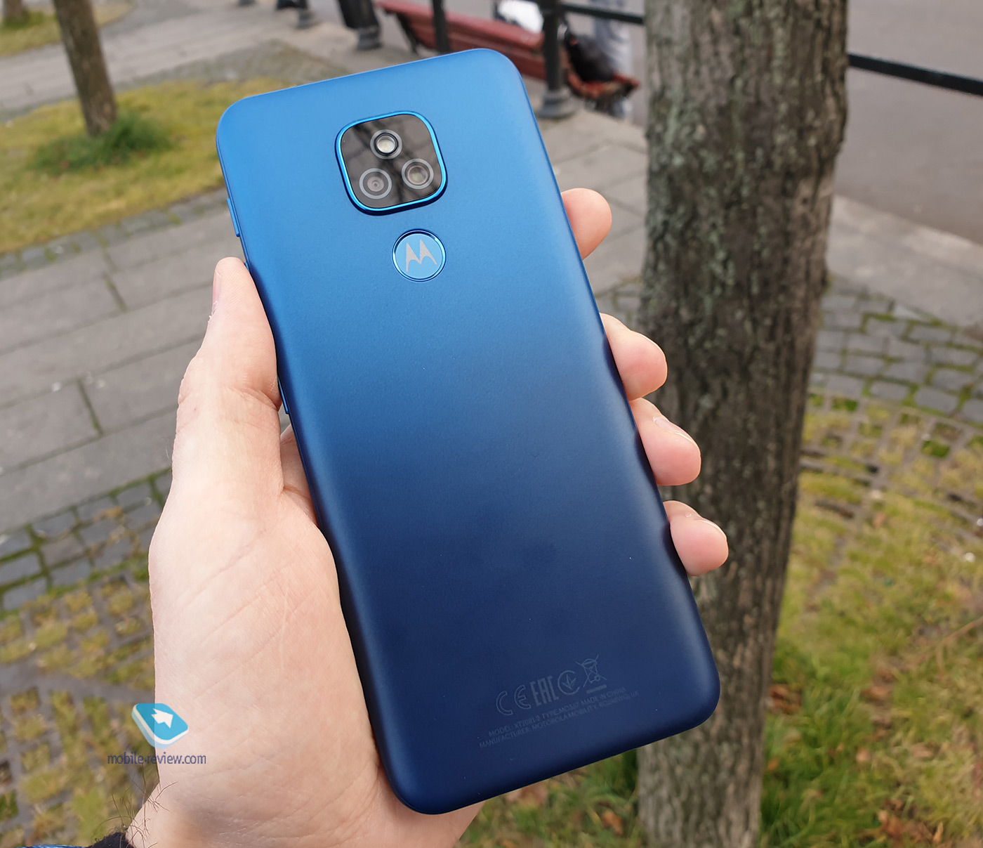  Motorola E7 Plus:   -  10 000 