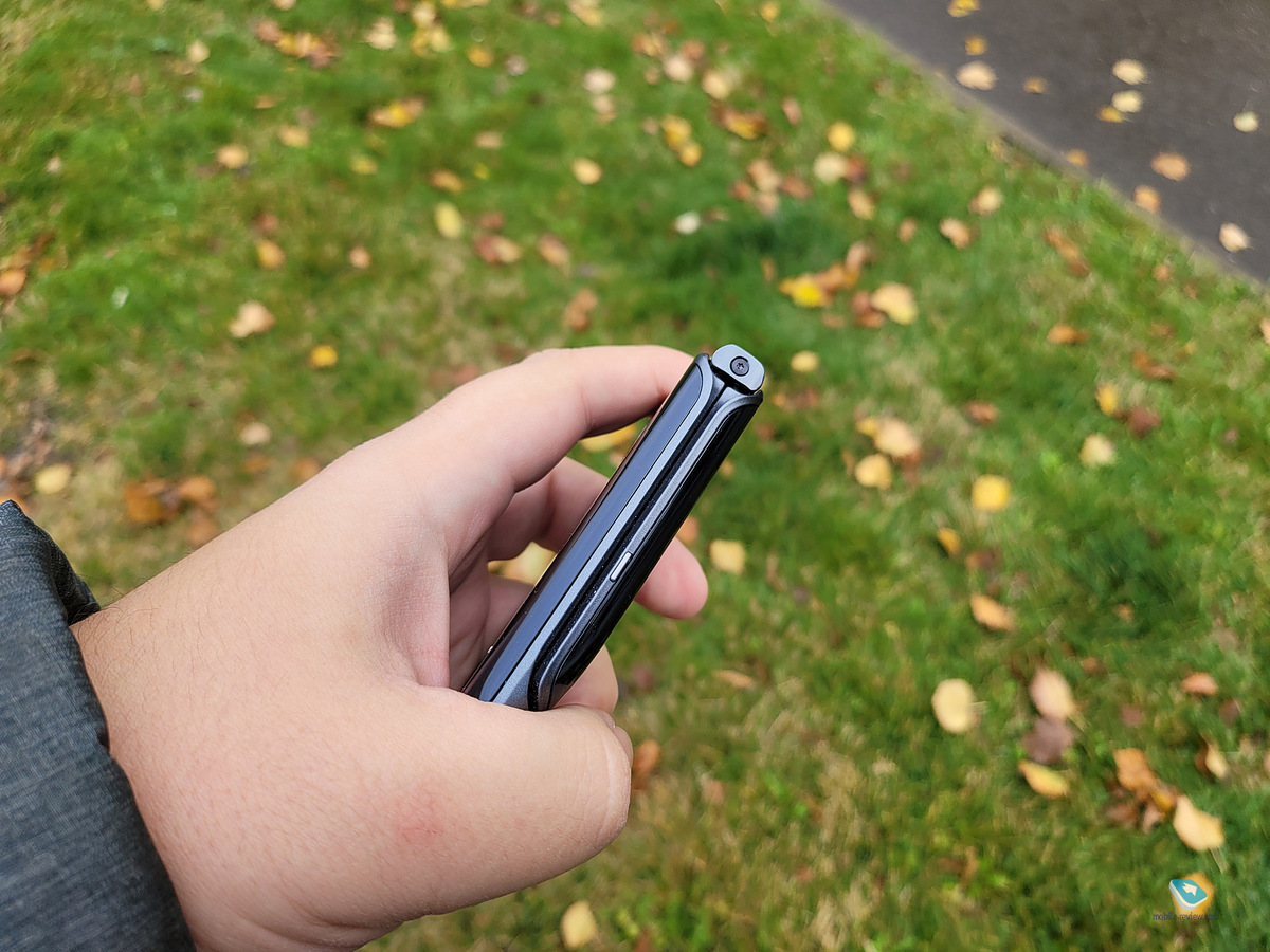   Moto RAZR 5G (2020 , XT2071-3)