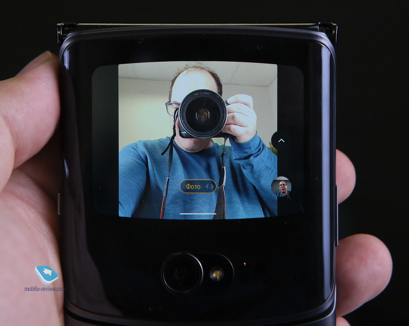   Moto RAZR 5G (2020 , XT2071-3)