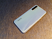   Realme XT