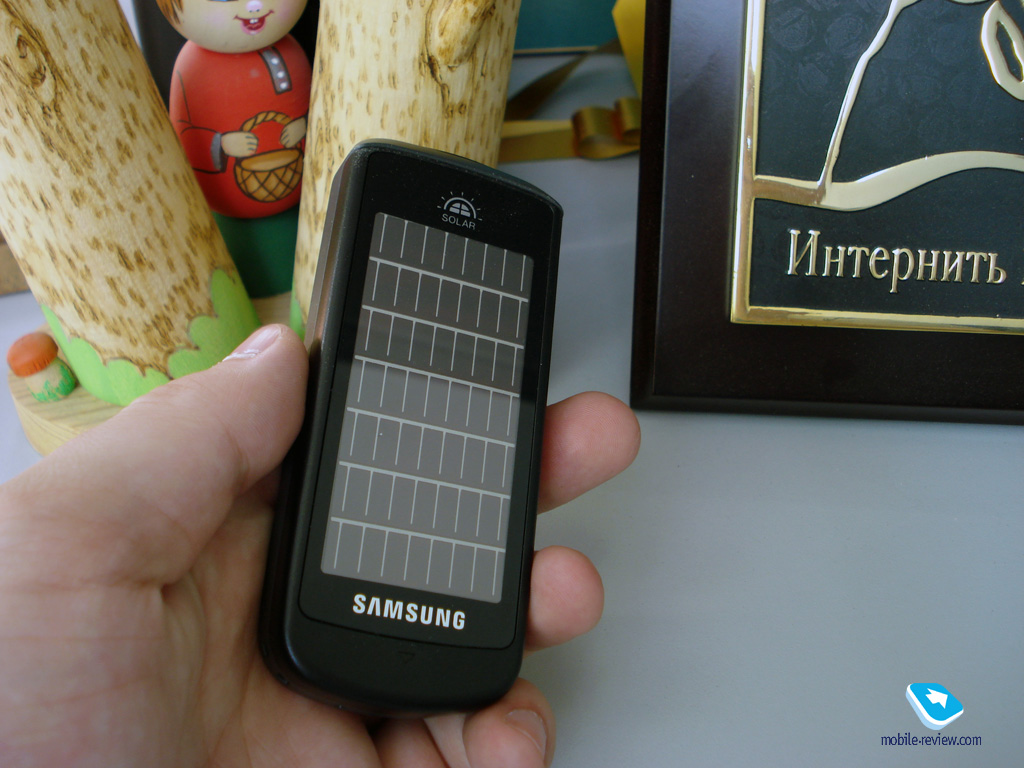 Mobile-review.com Солнечный телефон