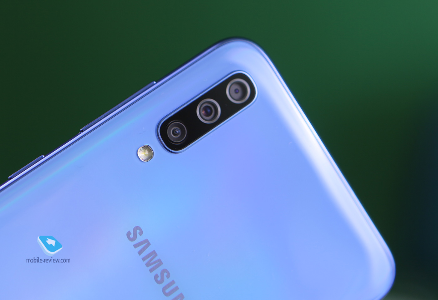   Samsung Galaxy A70 (SM-A705FN/DSM)