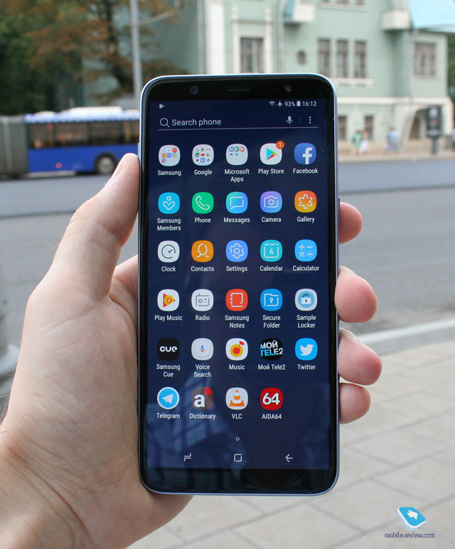 Samsung Galaxy J8 (2018)