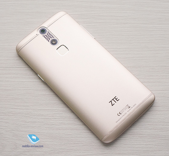 ZTE Axon Mini