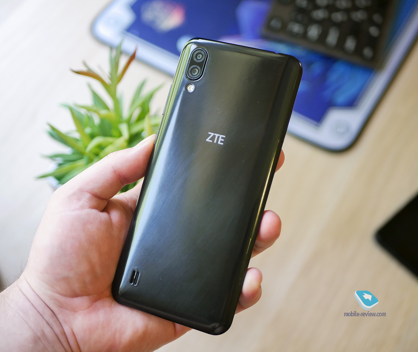 - ZTE Blade A5/A7 2020